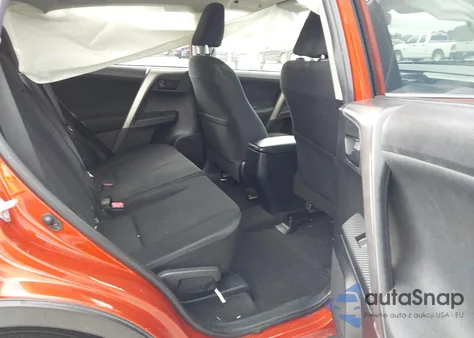 2015 Toyota Rav4 Le z USA, uszkodzony, nr VIN JTMZFREV5FD076779